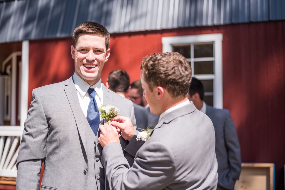 grooms-barn-2